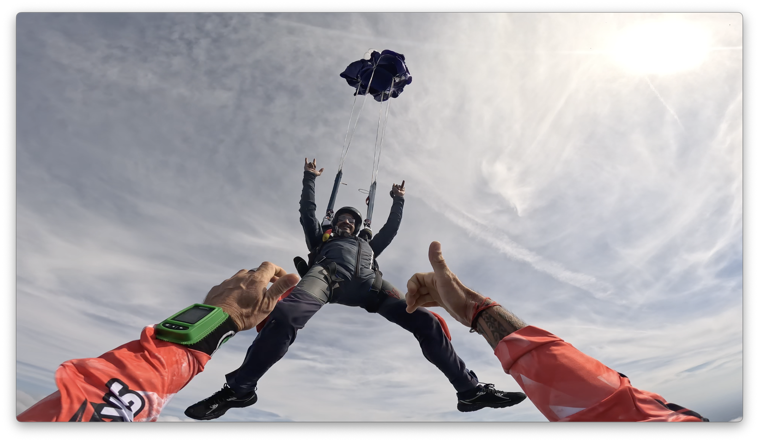 Parachutisme dans les Pyrénées pendant une initiation PAC Air2jeu